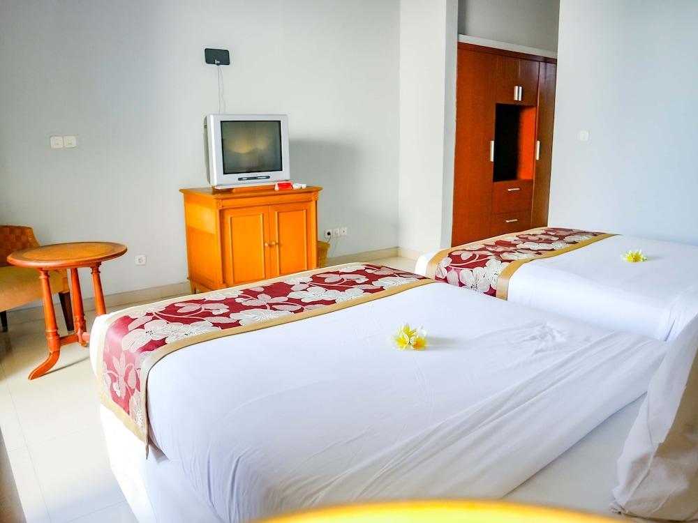 U Tube Hotel Uluwatu Esterno foto
