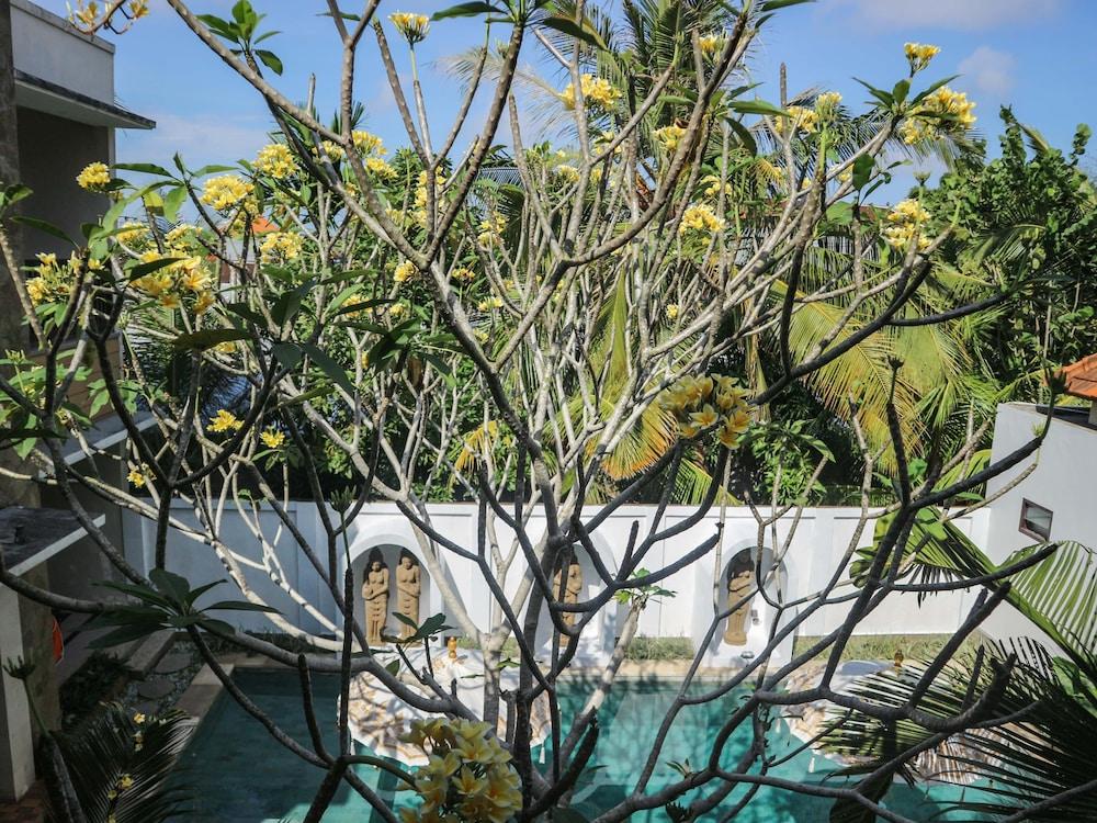 U Tube Hotel Uluwatu Esterno foto